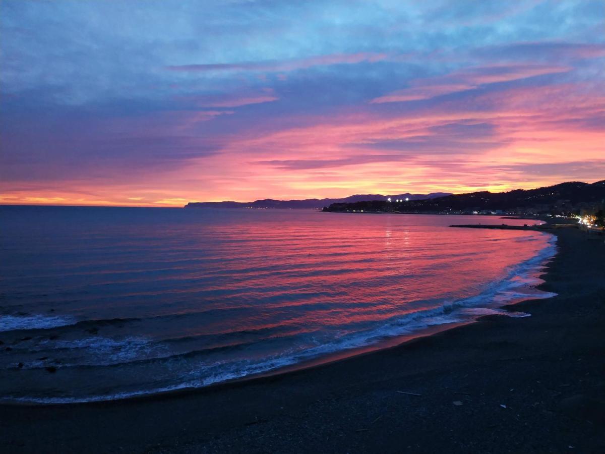 Ca' Verdemare Varazze Buitenkant foto